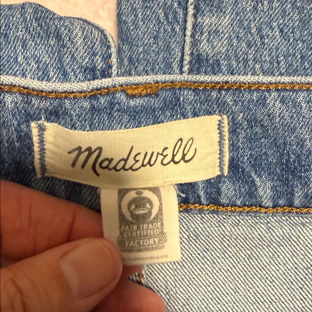 Madewell High Rise Light Blue Jeans - Picture 5 of 6